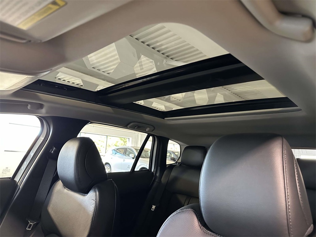 2026 Mazda CX-50 Premium Plus photo 4