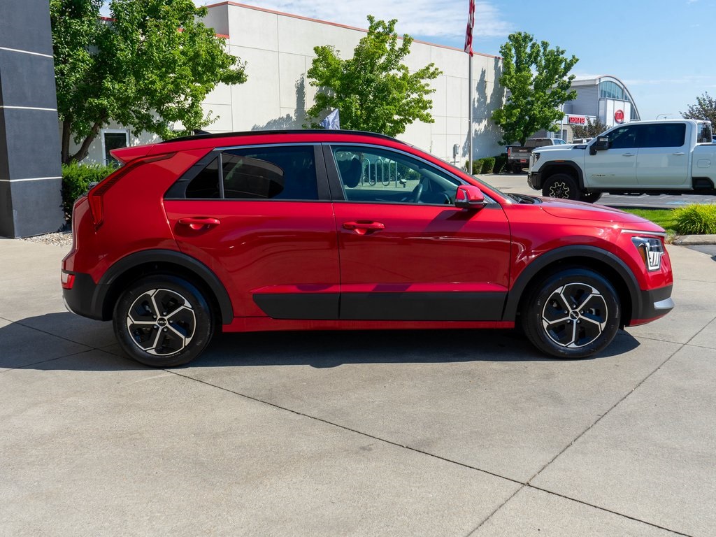 2024 Kia Niro EX photo 7