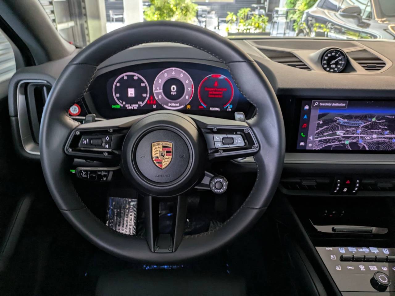 2025 Porsche Cayenne Base photo 10