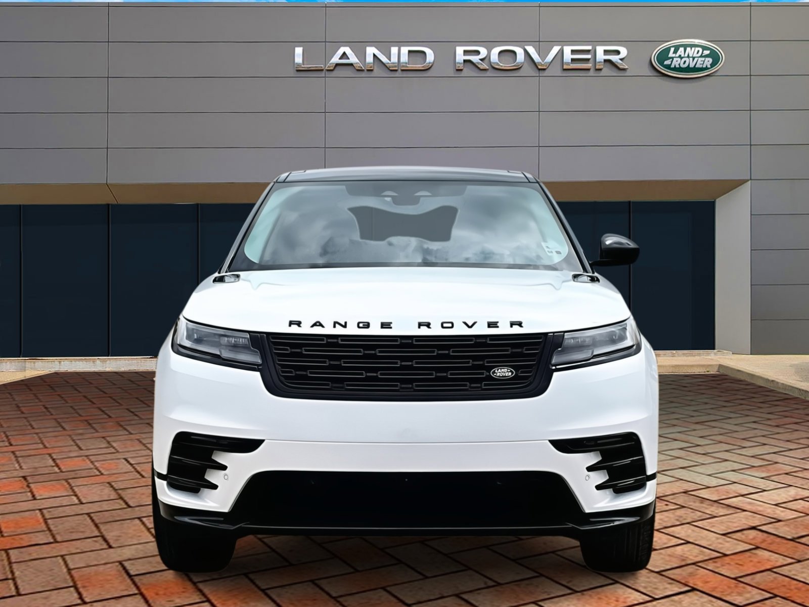 2025 Land Rover Range Rover Velar SE photo 3