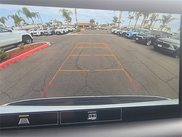2021 Chevrolet Suburban RST photo 13