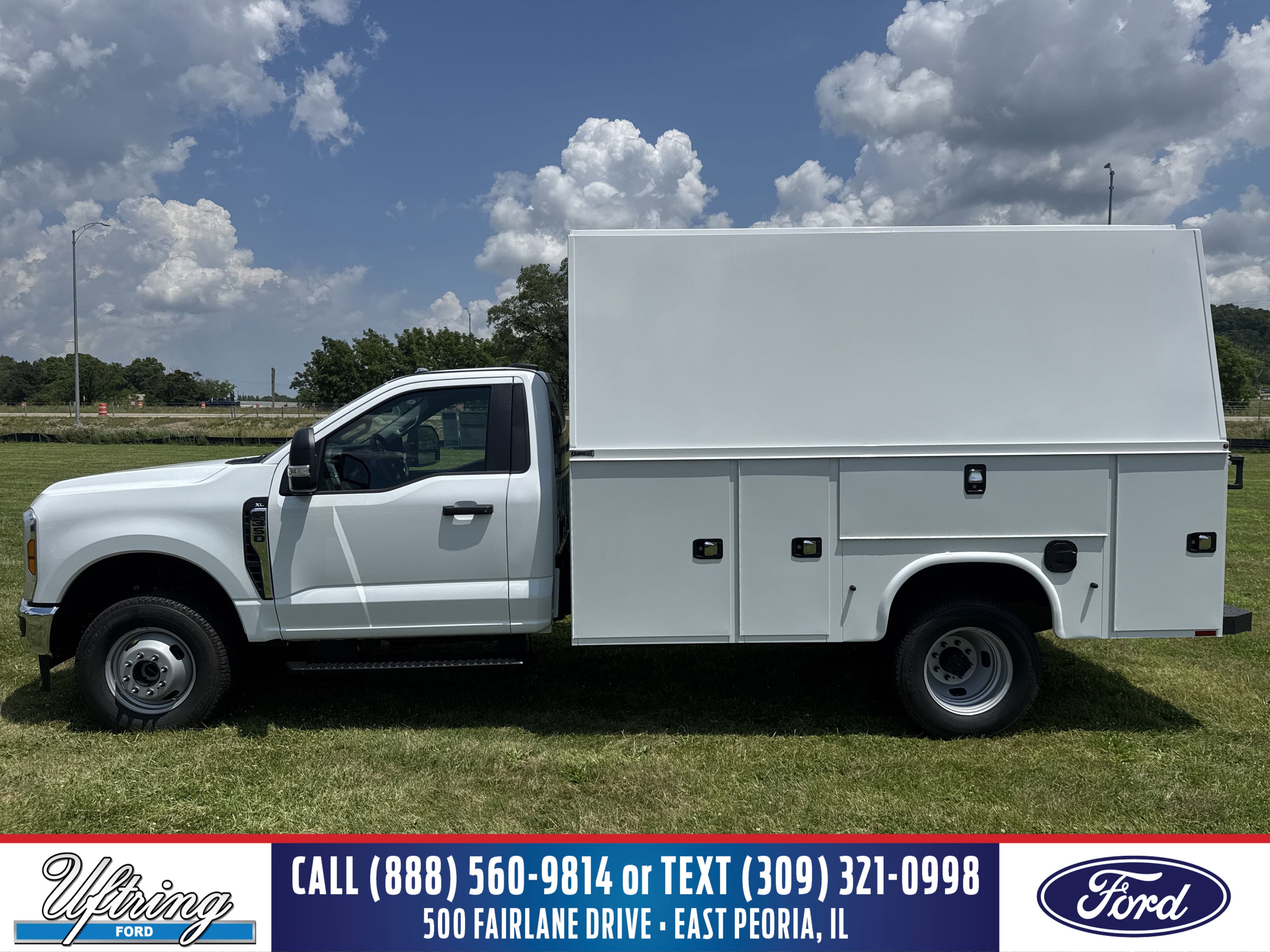 2025 Ford F-350 Super Duty Chassis Cab XL's photo