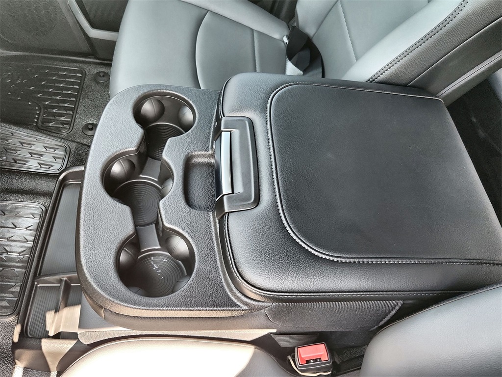 2026 Ram 5500 Tradesman photo 18