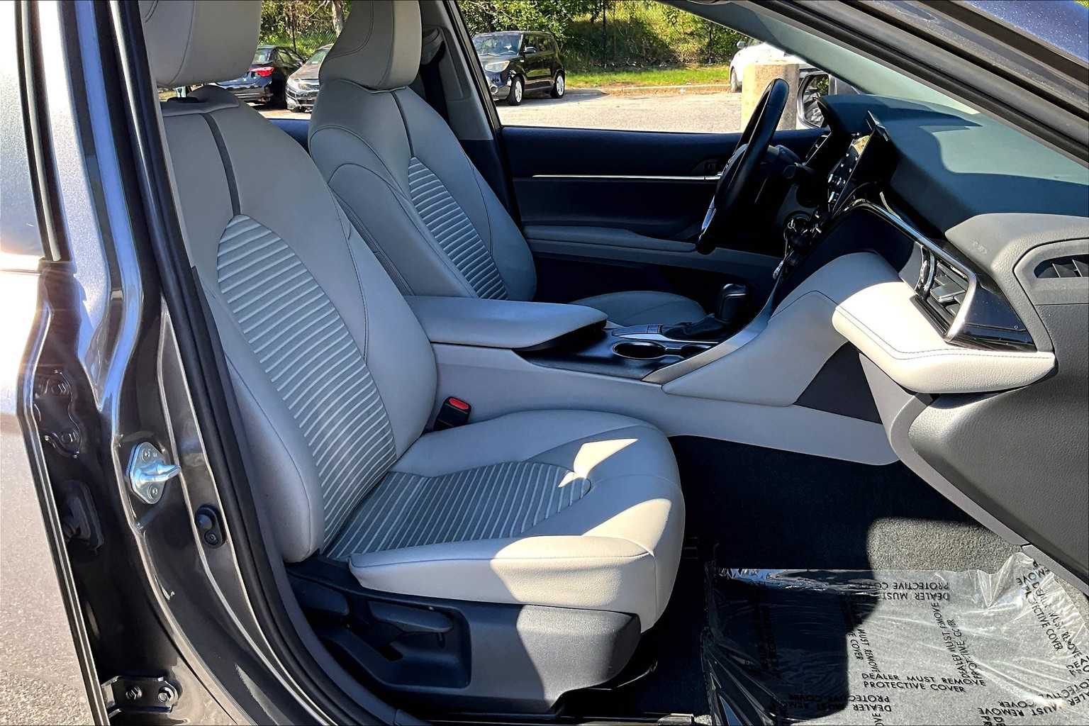 2024 Toyota Camry SE photo 8