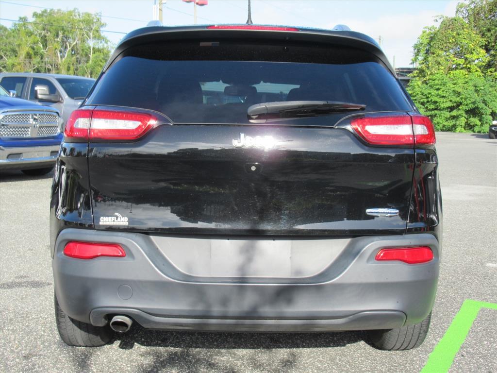 2018 Jeep Cherokee Latitude photo 4
