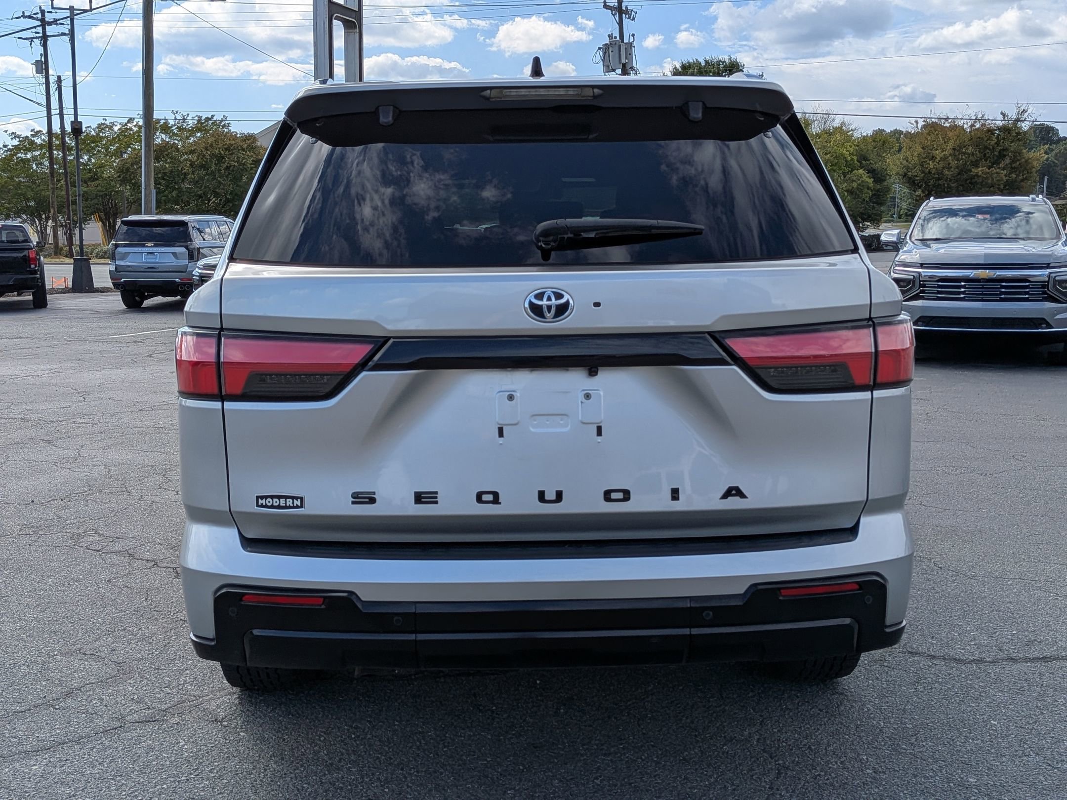 2023 Toyota Sequoia Platinum photo 4