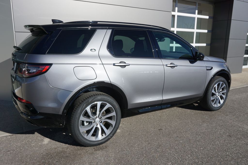 2025 Land Rover Discovery Sport SE photo 4