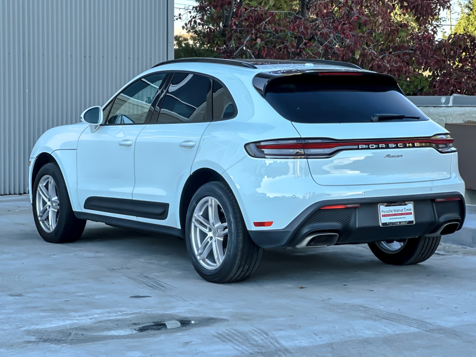 2024 Porsche Macan T photo 4