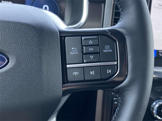 2025 Ford F-150 Platinum photo 16