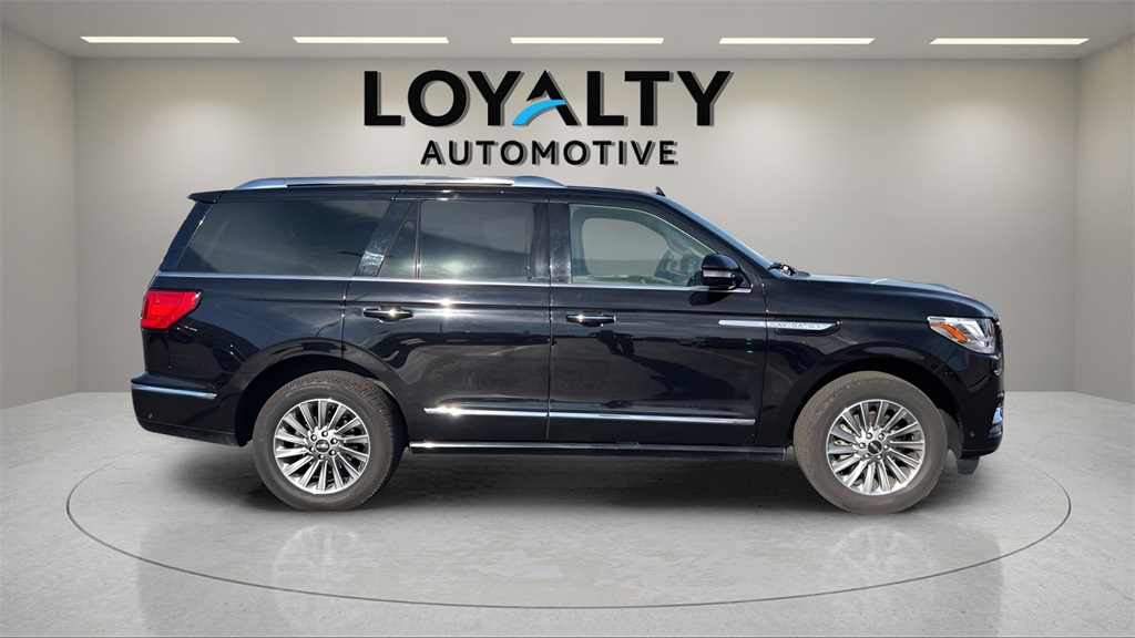 2021 Lincoln Navigator Standard photo 6