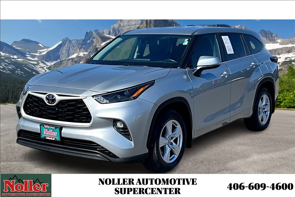 2024 Toyota Highlander LE's photo