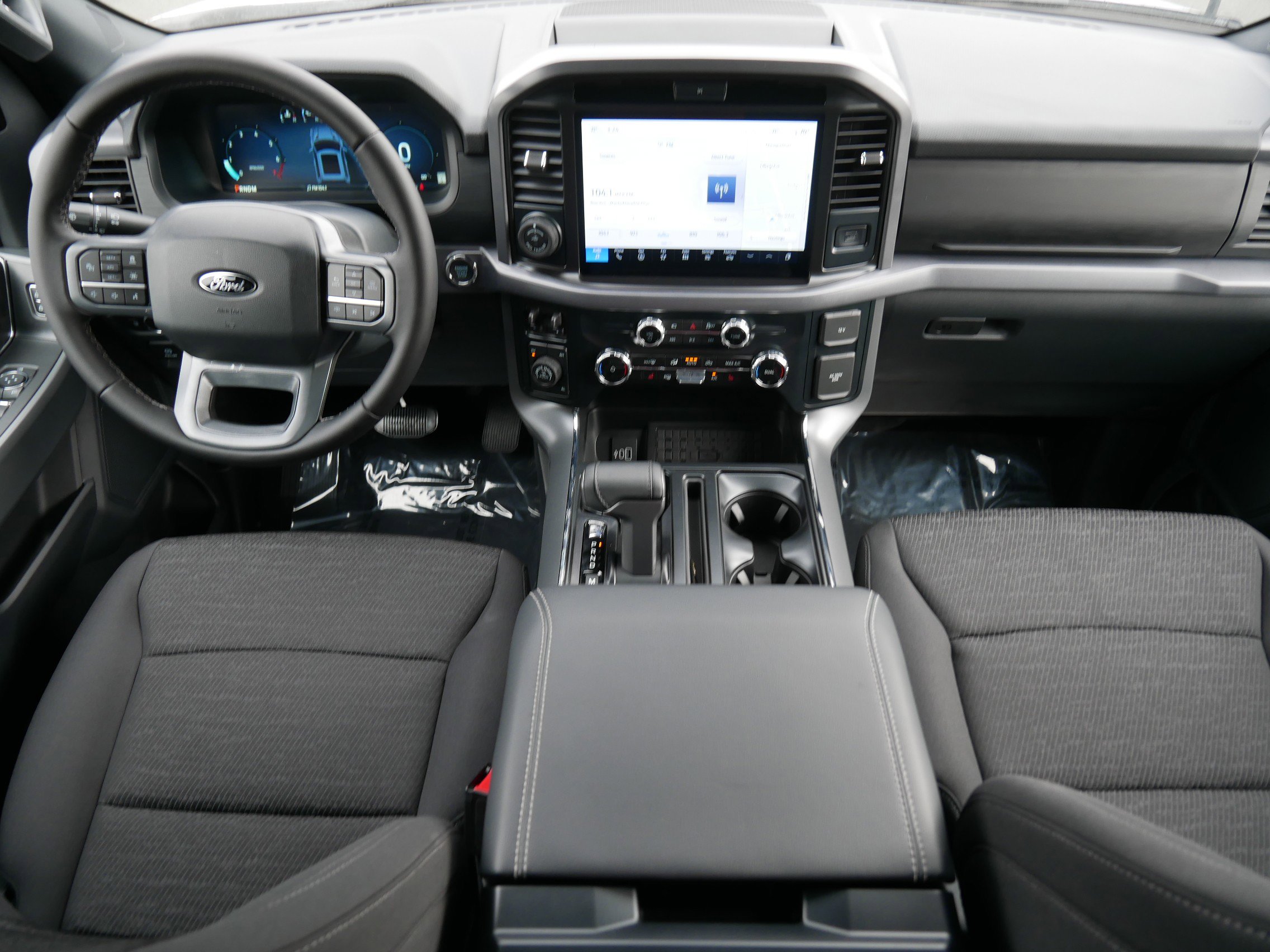 2025 Ford F-150 XLT photo 9