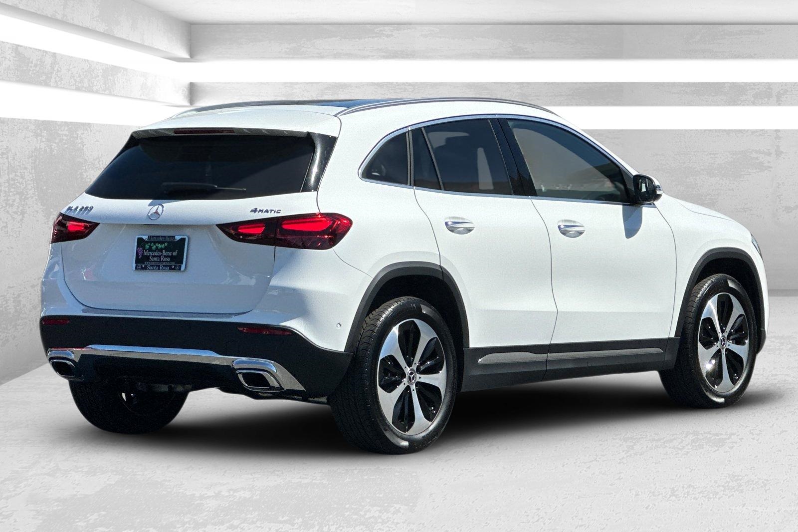 2026 Mercedes Benz GLA 250 4MATIC photo 2