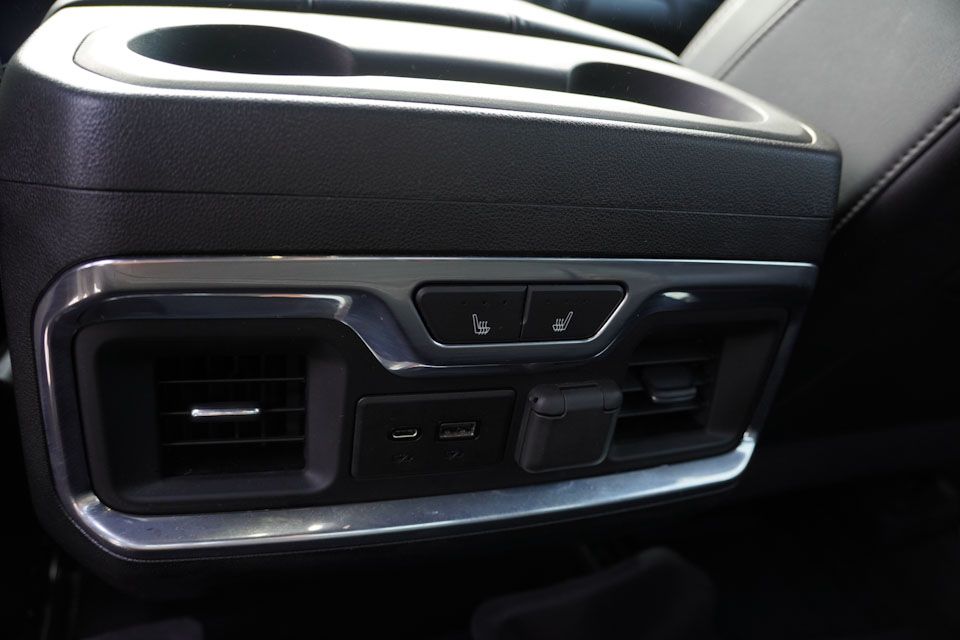 2022 Chevrolet Silverado 3500HD High Country Z71 photo 18