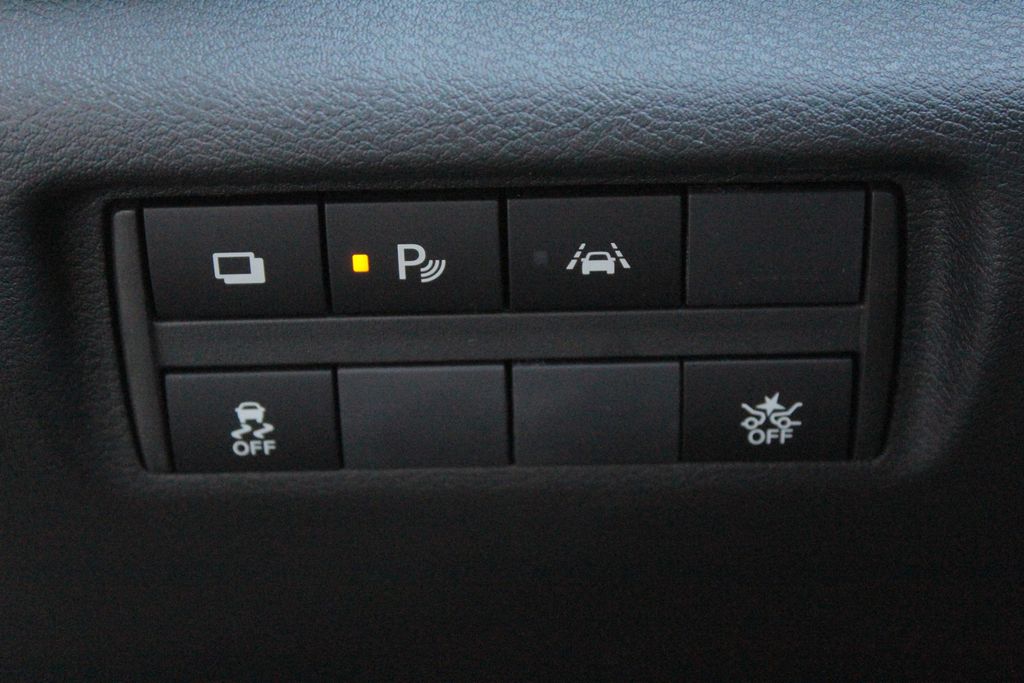 2025 Nissan Versa 1.6 S photo 18