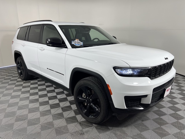 2023 Jeep Grand Cherokee L Altitude's photo