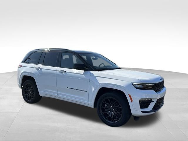 2025 Jeep Grand Cherokee Summit photo 9
