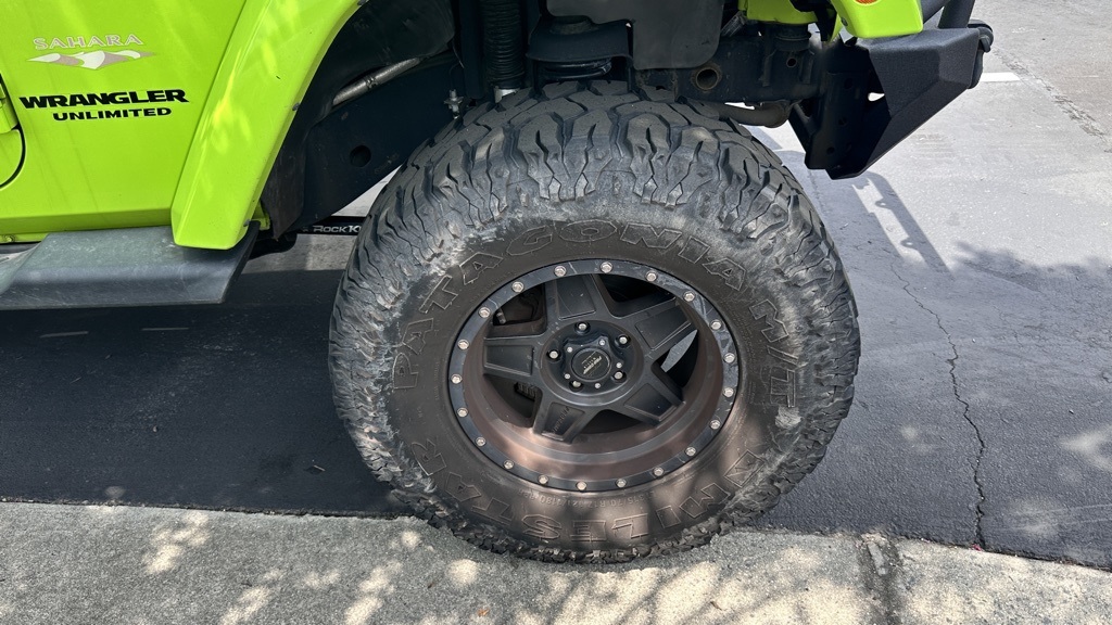 2013 Jeep Wrangler Unlimited Sahara photo 5