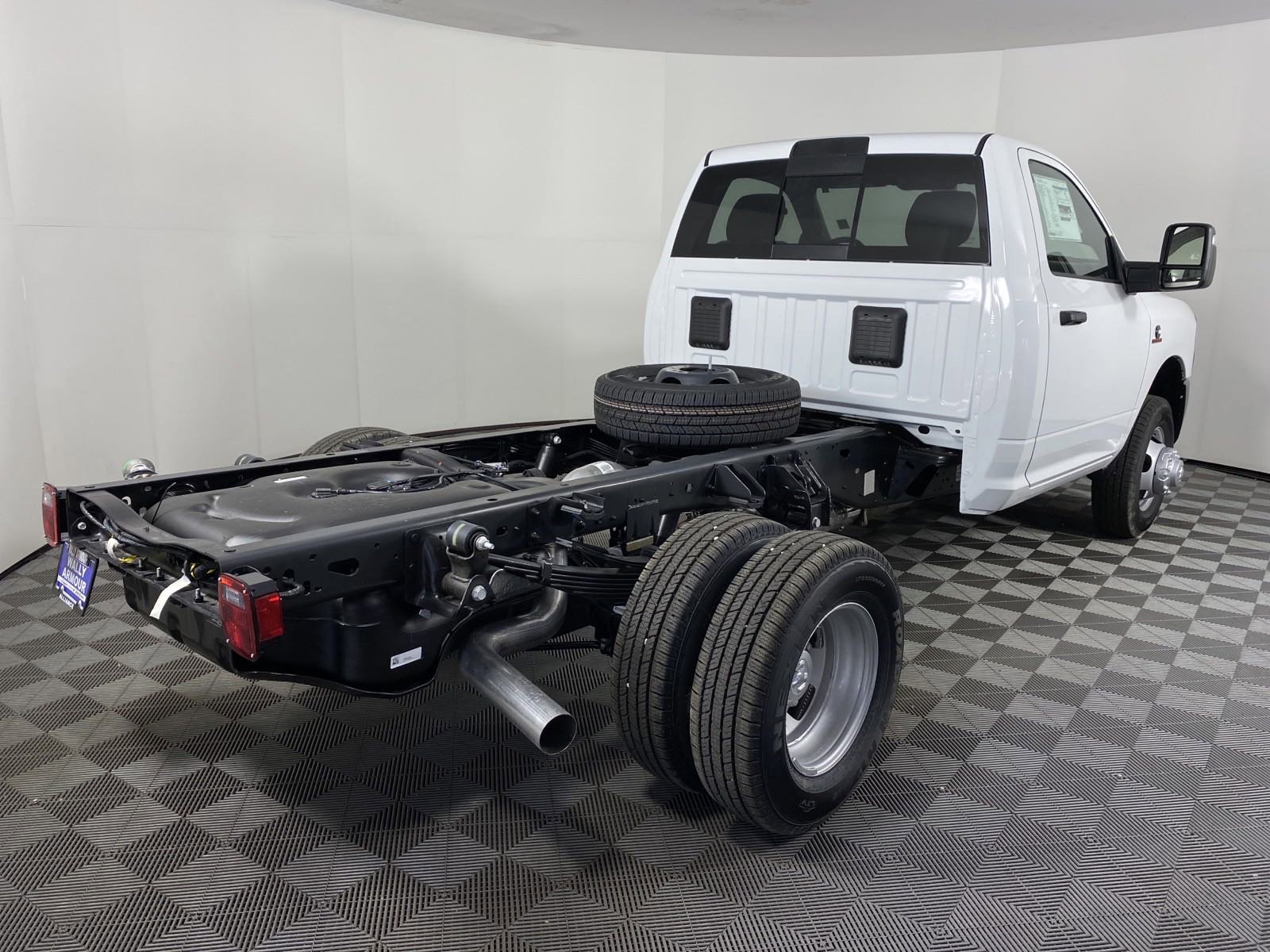 2024 Ram 3500 photo 4