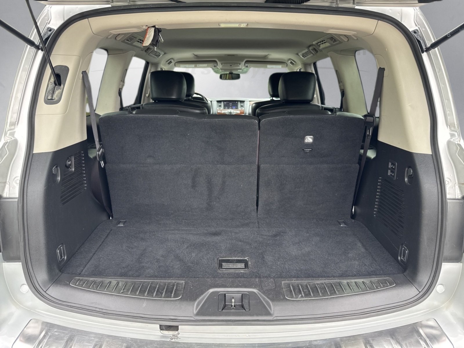 2019 Infiniti QX80 Luxe photo 28