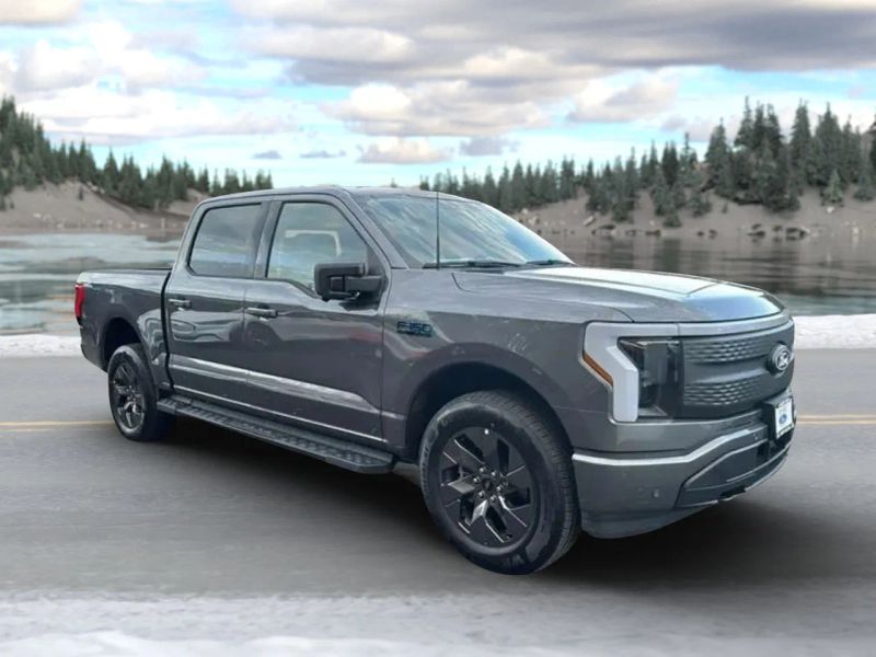 2024 Ford F-150 Lightning photo 9