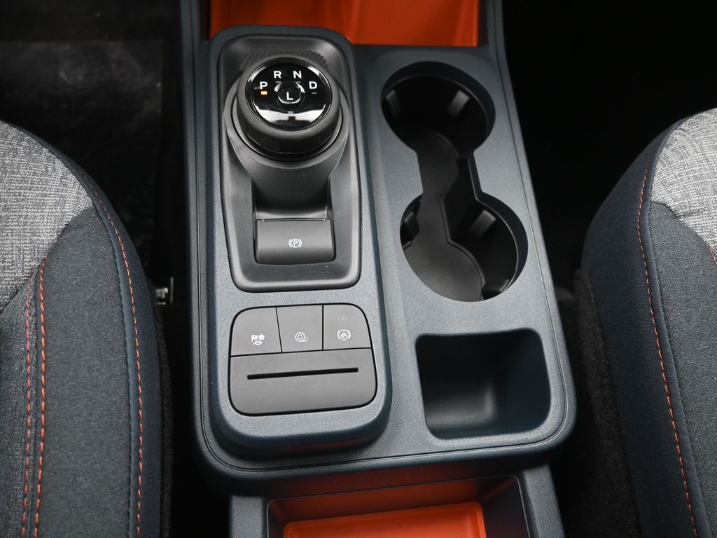 2024 Ford Maverick XLT photo 2