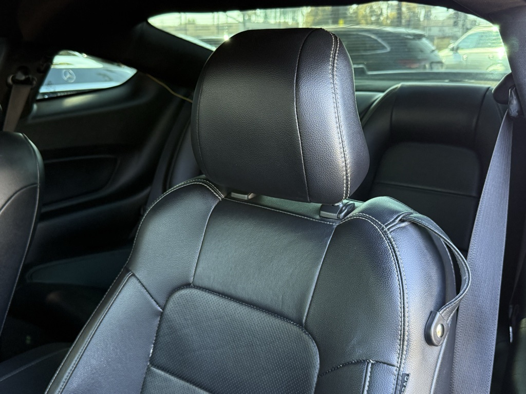2015 Ford Mustang GT Premium photo 2