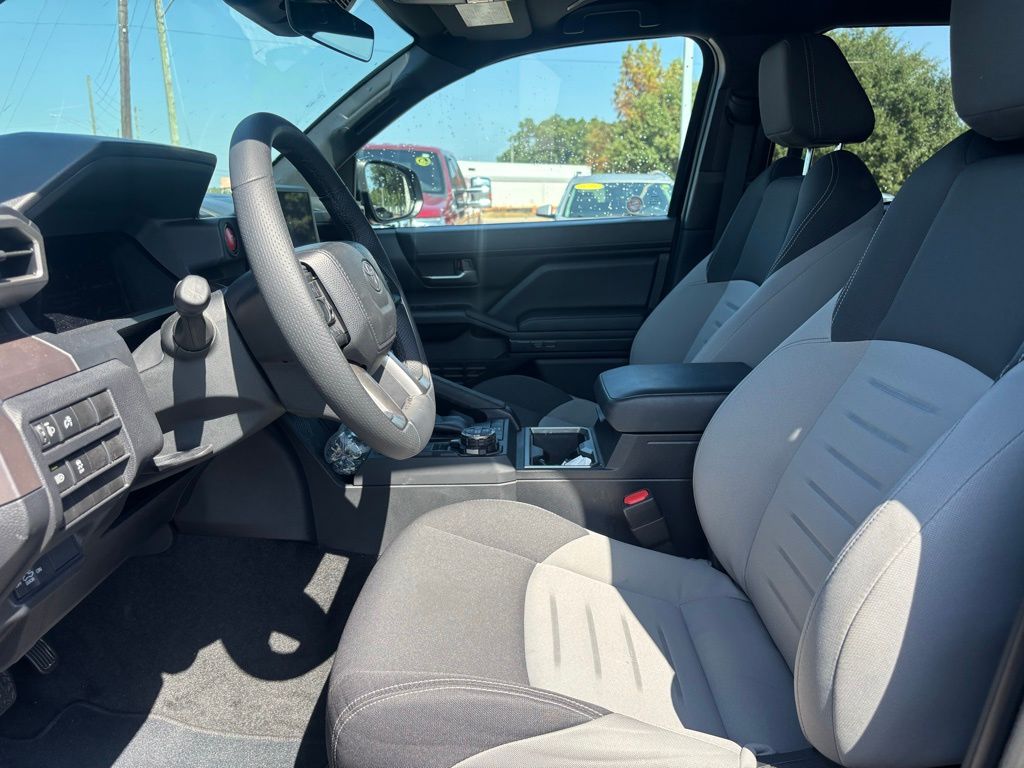 2025 Toyota Tacoma TRD Off-Road SR photo 4