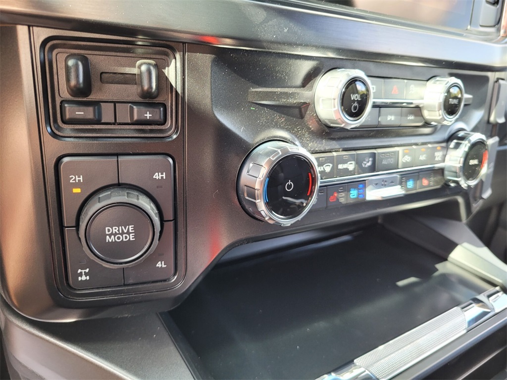 2025 Ford F-350 Lariat photo 22