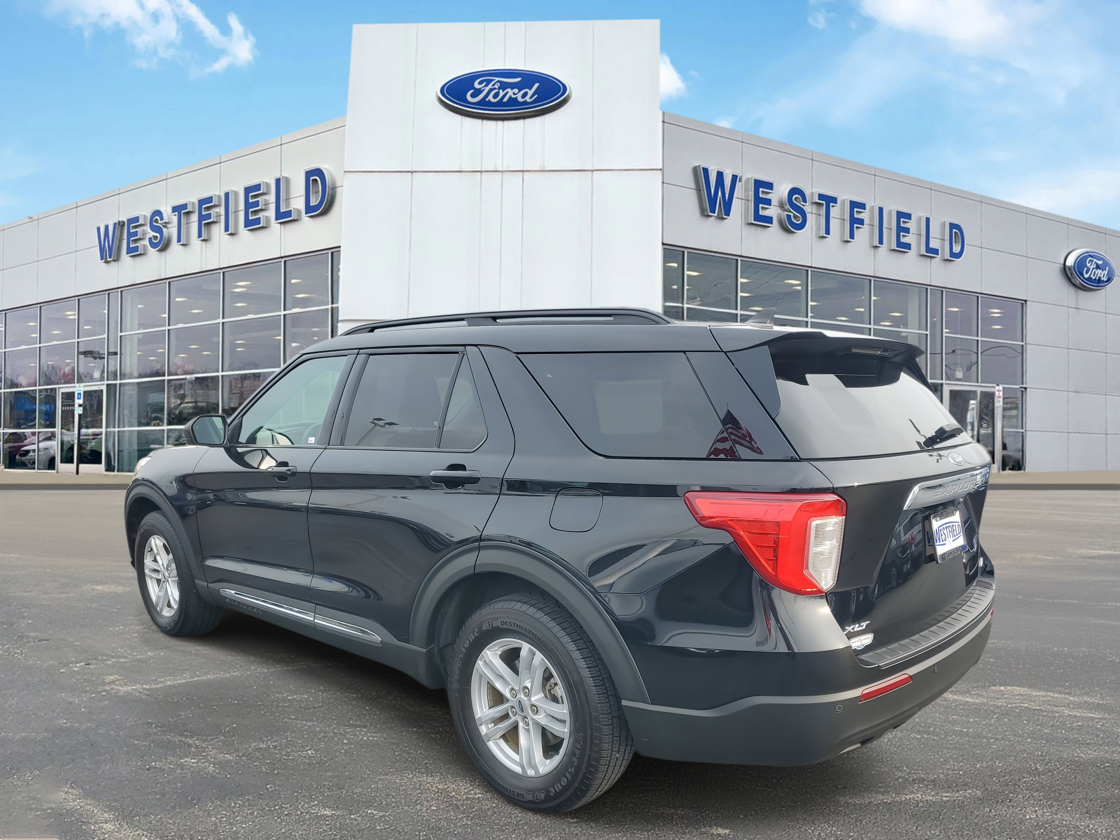 2021 Ford Explorer XLT photo 4