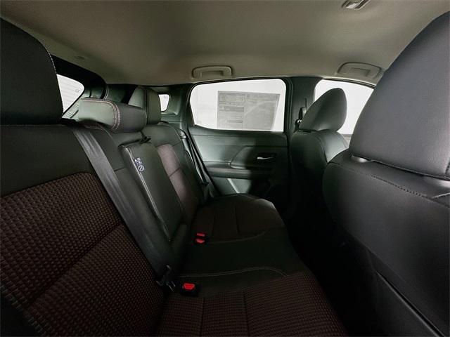 2025 Nissan Kicks SR photo 25