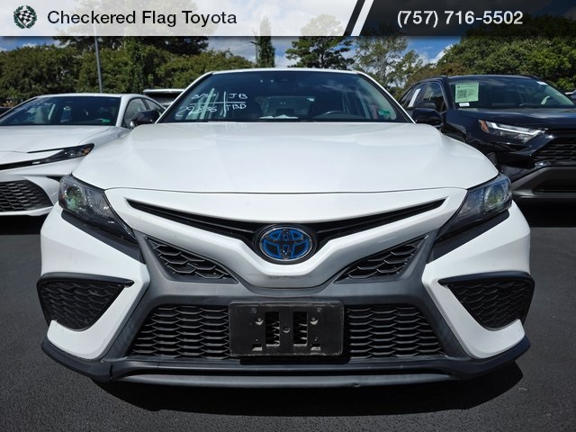 2022 Toyota Camry Hybrid photo 2
