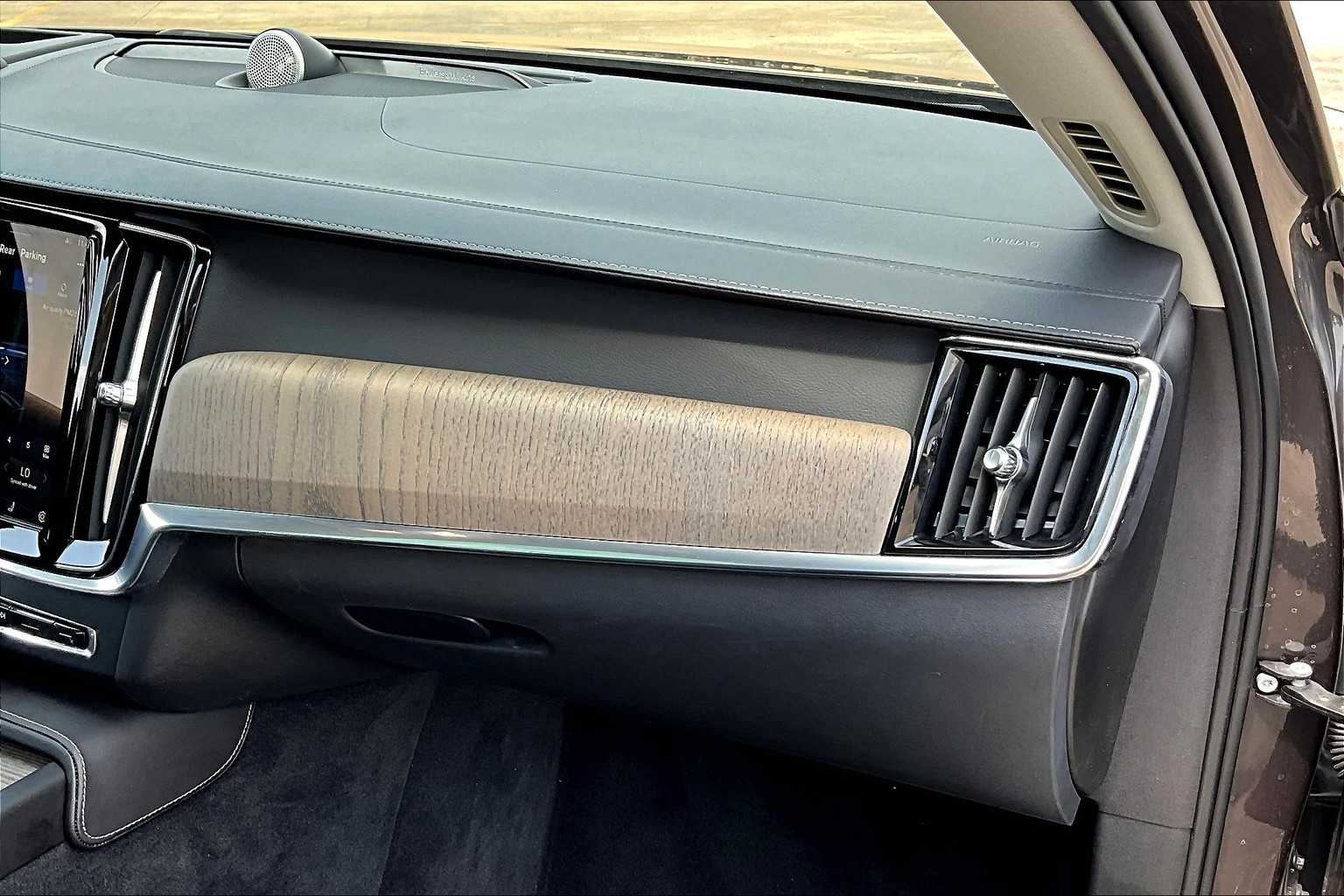2022 Volvo S90 Inscription photo 18