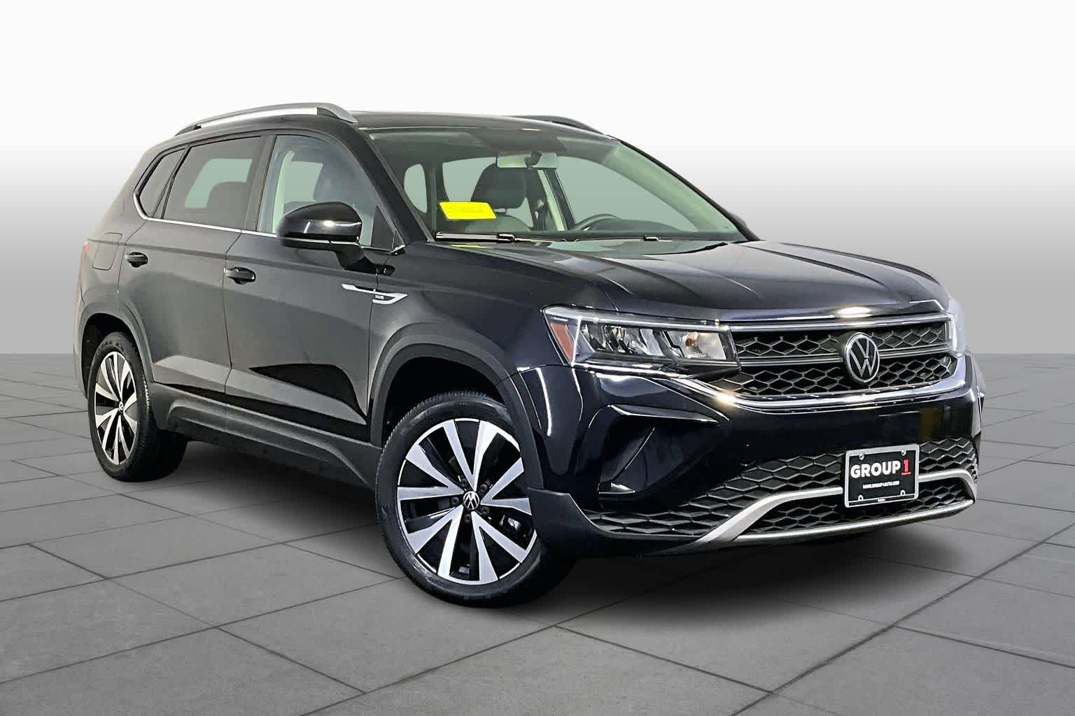 Used 2022 Volkswagen Taos SE with VIN 3VVLX7B28NM016582 for sale in Westwood, MA