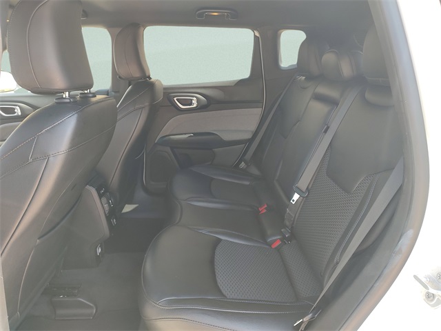 2024 Jeep Compass Latitude photo 27