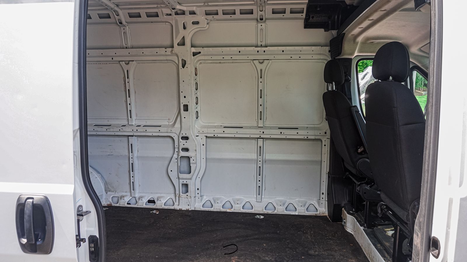 2025 Ram ProMaster 2500 photo 3