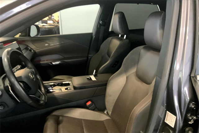 2024 Lexus RX 450h+ Luxury photo 19