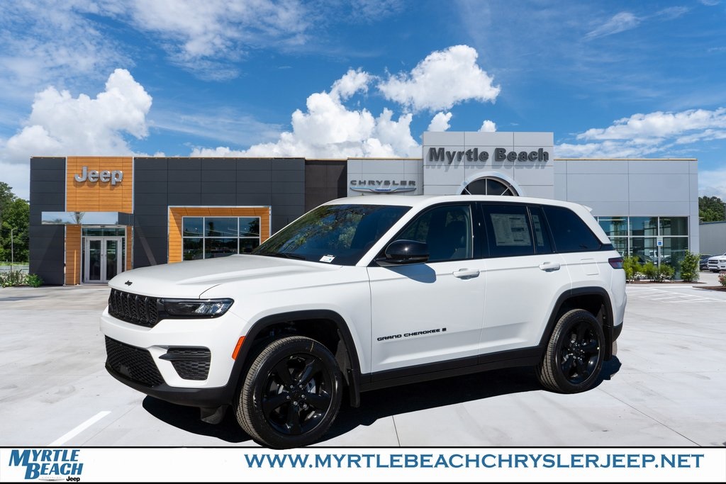 2025 Jeep Grand Cherokee Altitude's photo