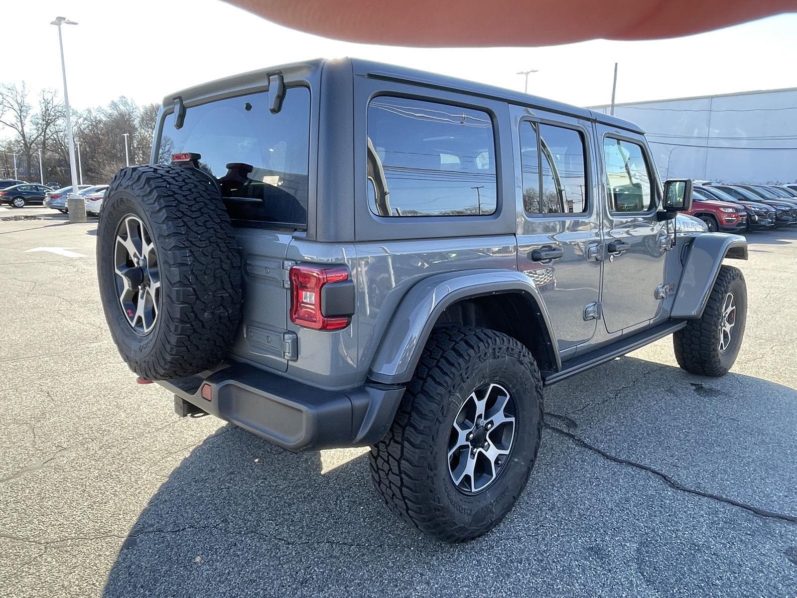 2022 Jeep Wrangler Unlimited Rubicon photo 2