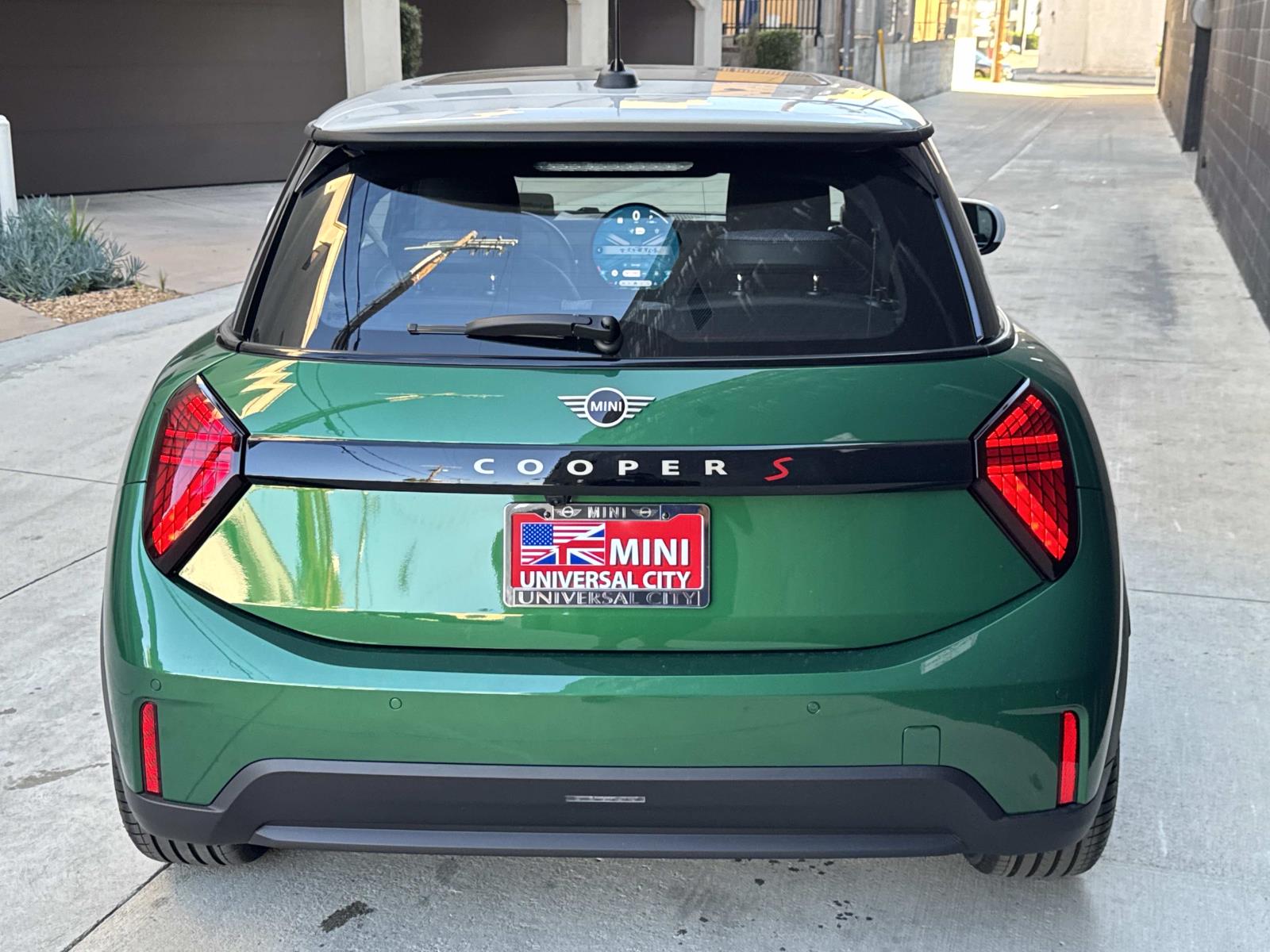 2026 Mini Cooper 2 Door Hardtop Signature photo 3