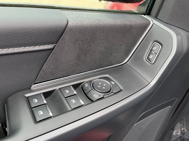 2025 Ford F-150 XLT photo 17