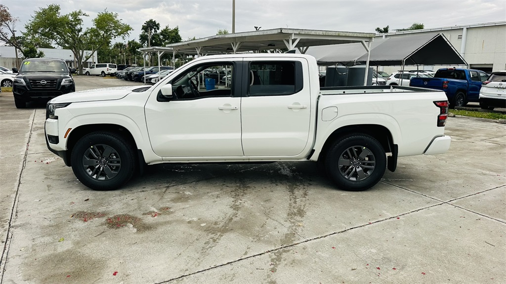 2025 Nissan Frontier SV photo 4