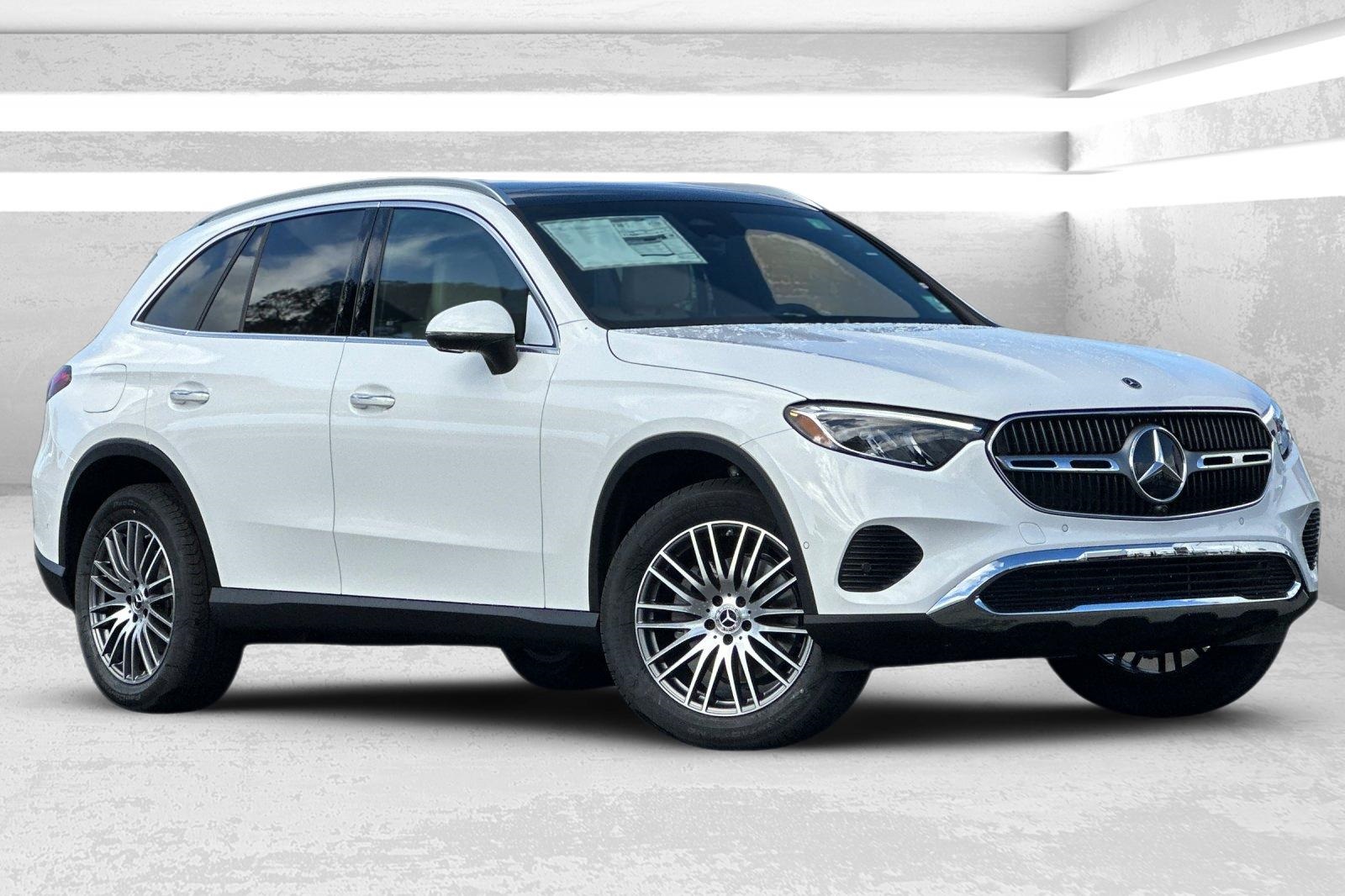 2026 Mercedes-Benz GLC Base's photo
