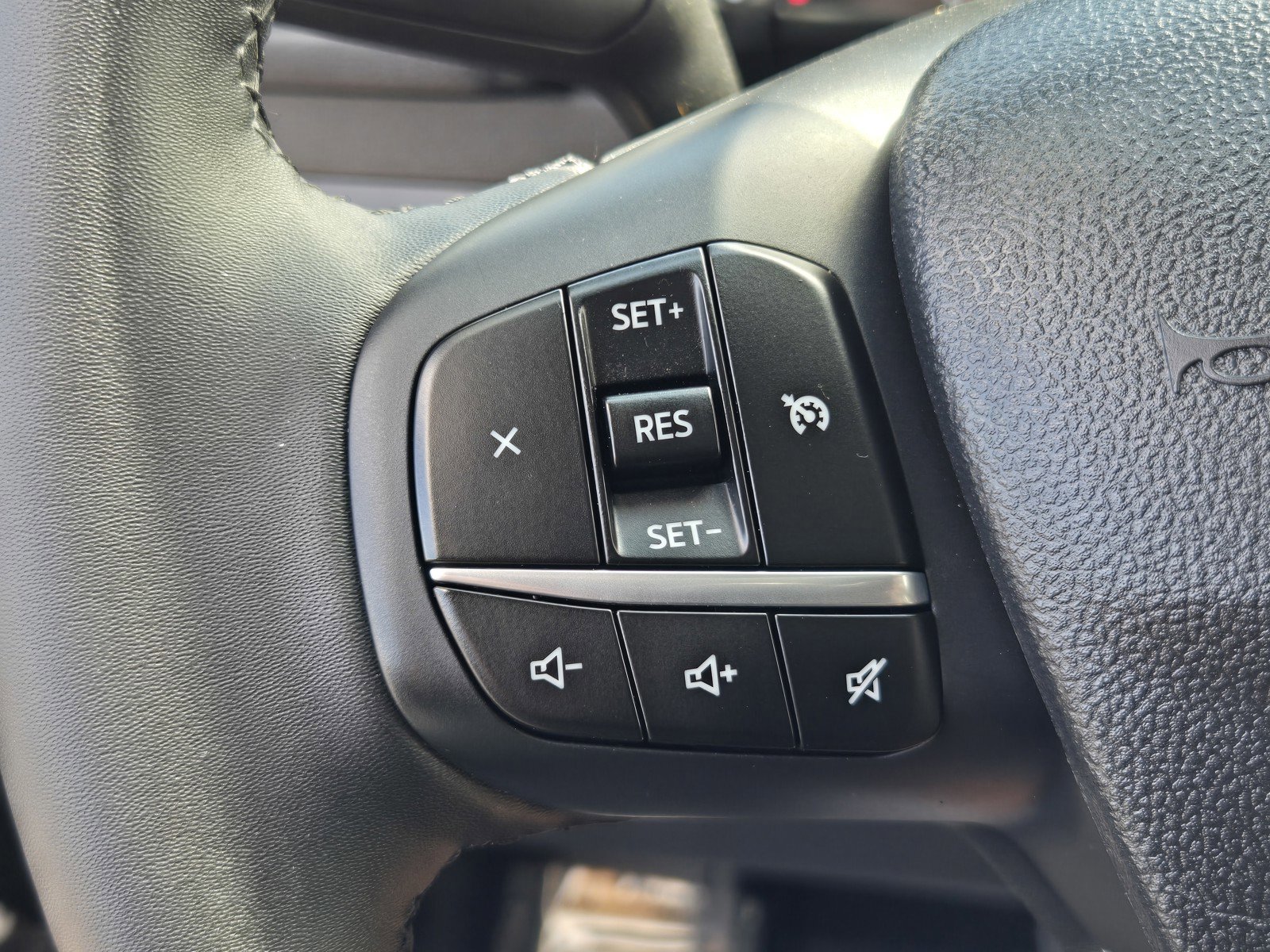 2022 Ford Escape SE photo 21