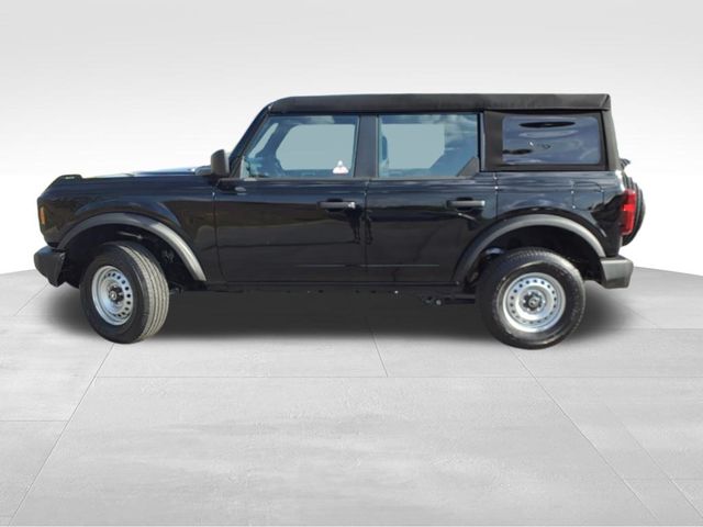 2025 Ford Bronco Base photo 3