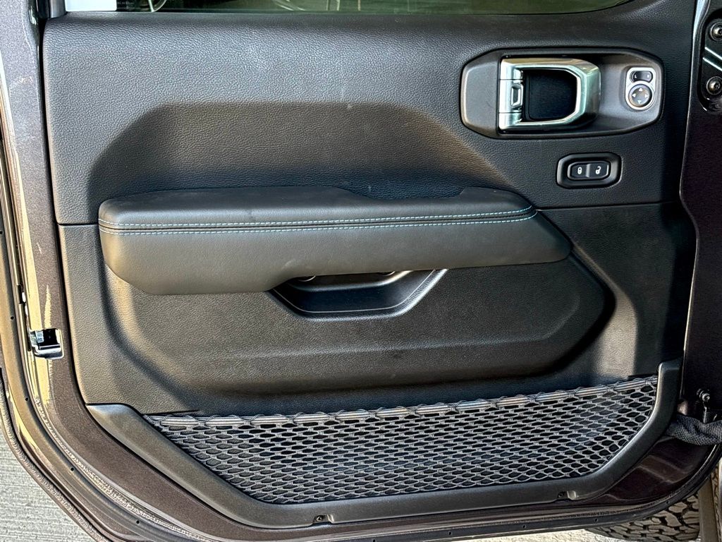 2025 Jeep Wrangler Rubicon 4xe photo 27
