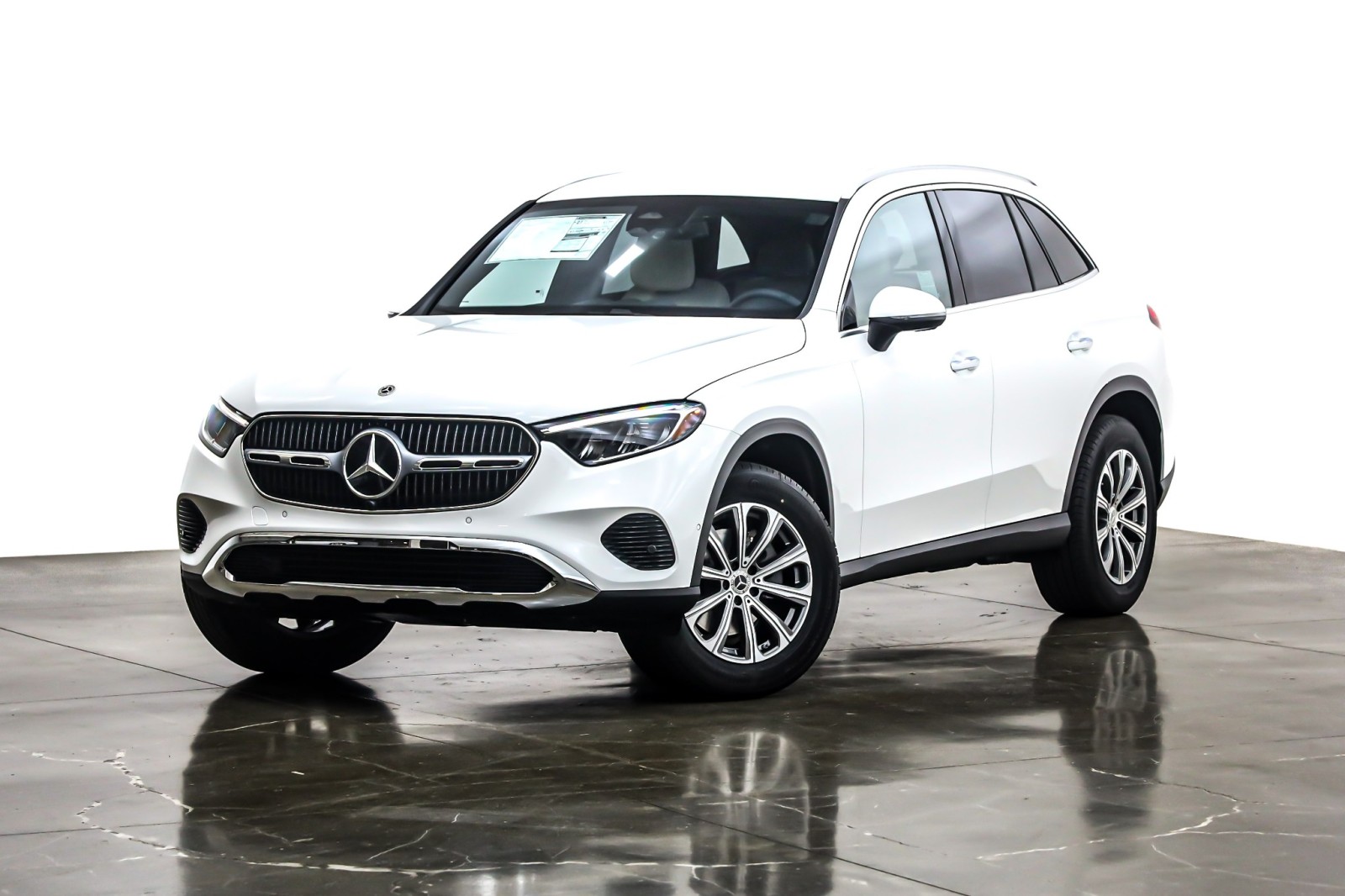 2026 Mercedes-Benz GLC Base's photo