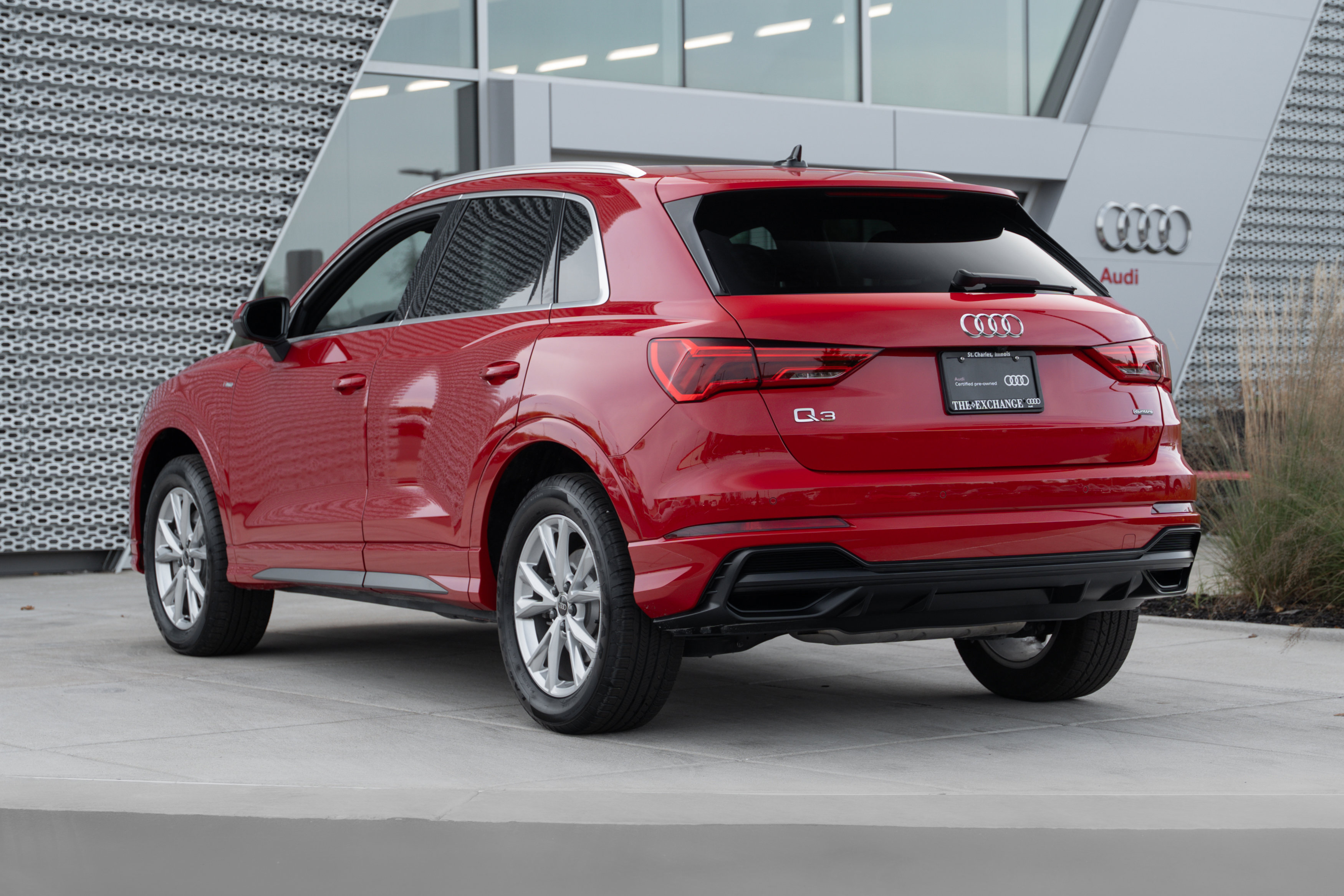 2022 Audi Q3 S line Premium Plus photo 4
