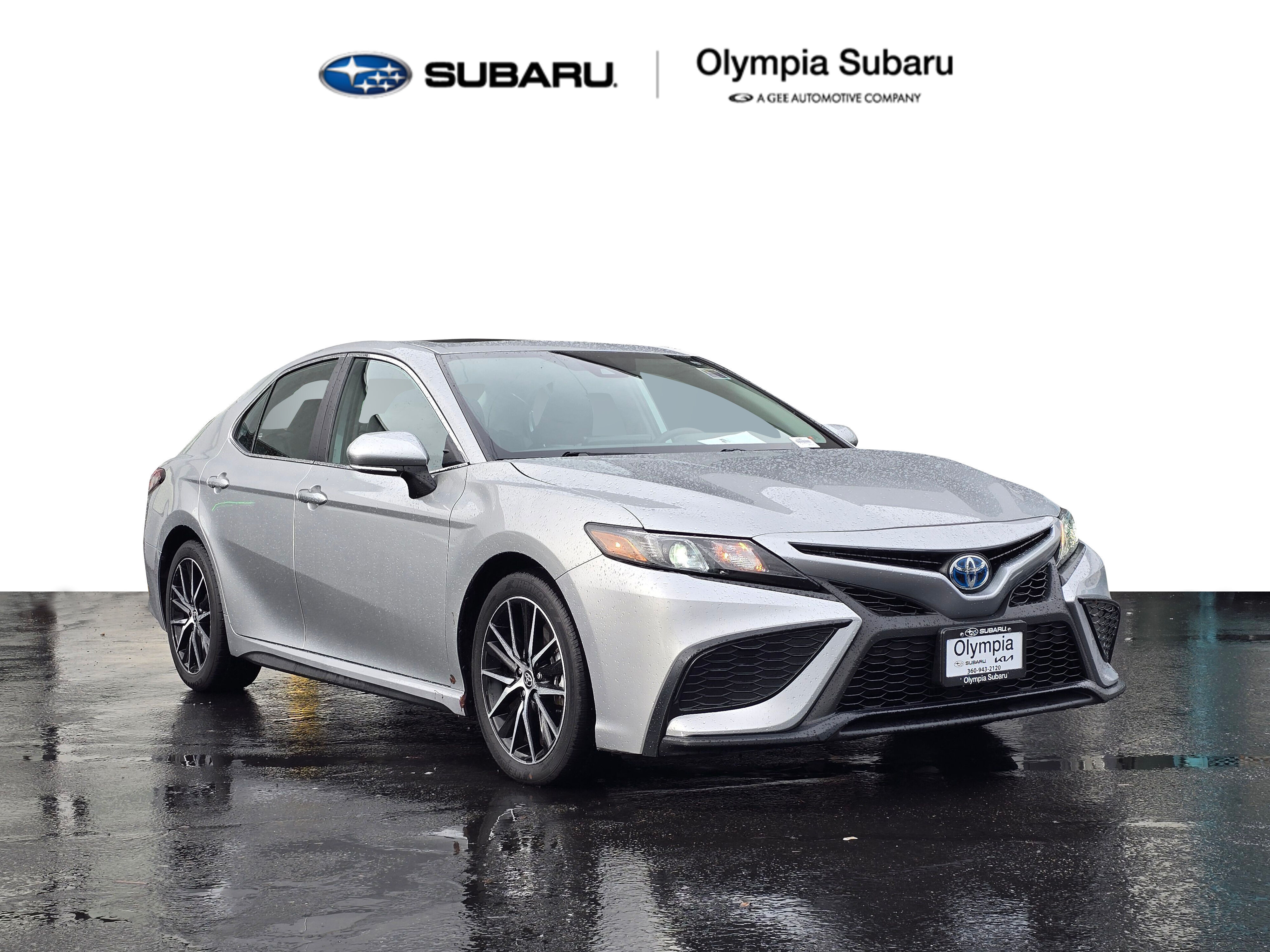 2024 Toyota Camry SE's photo