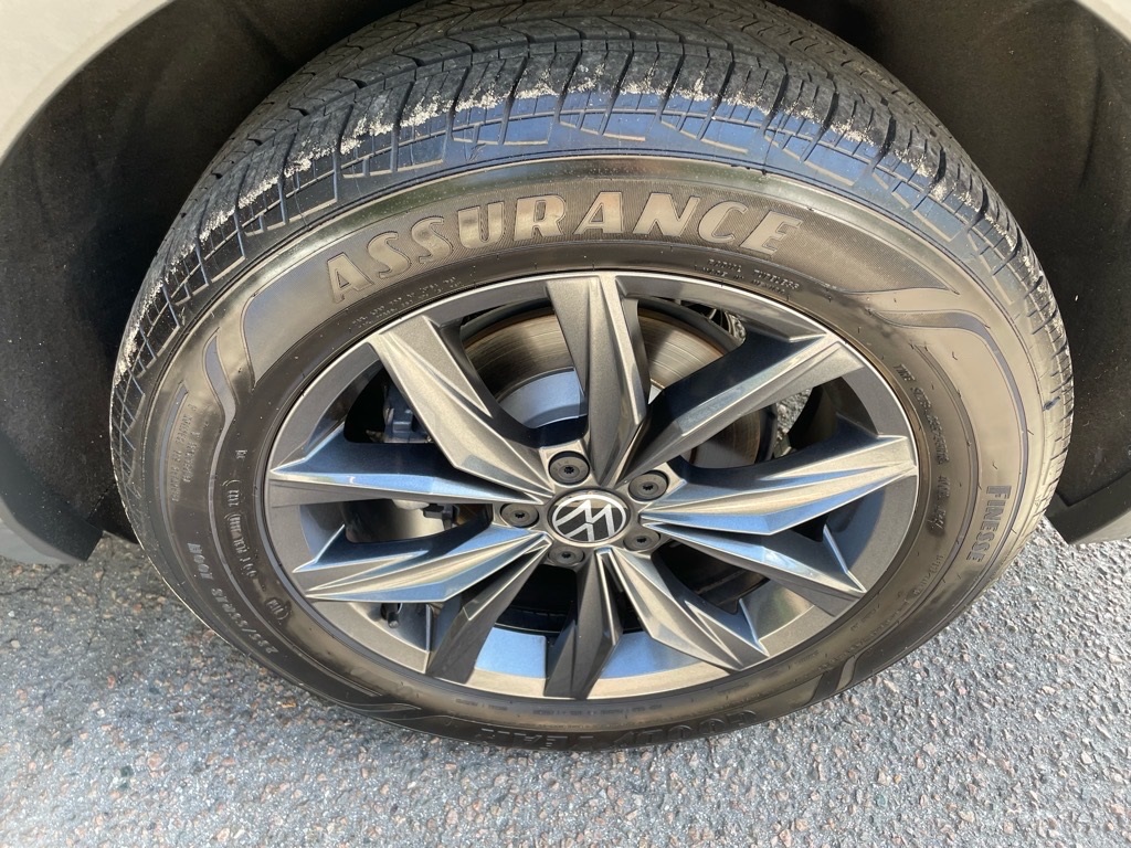 2022 Volkswagen Tiguan SE photo 21